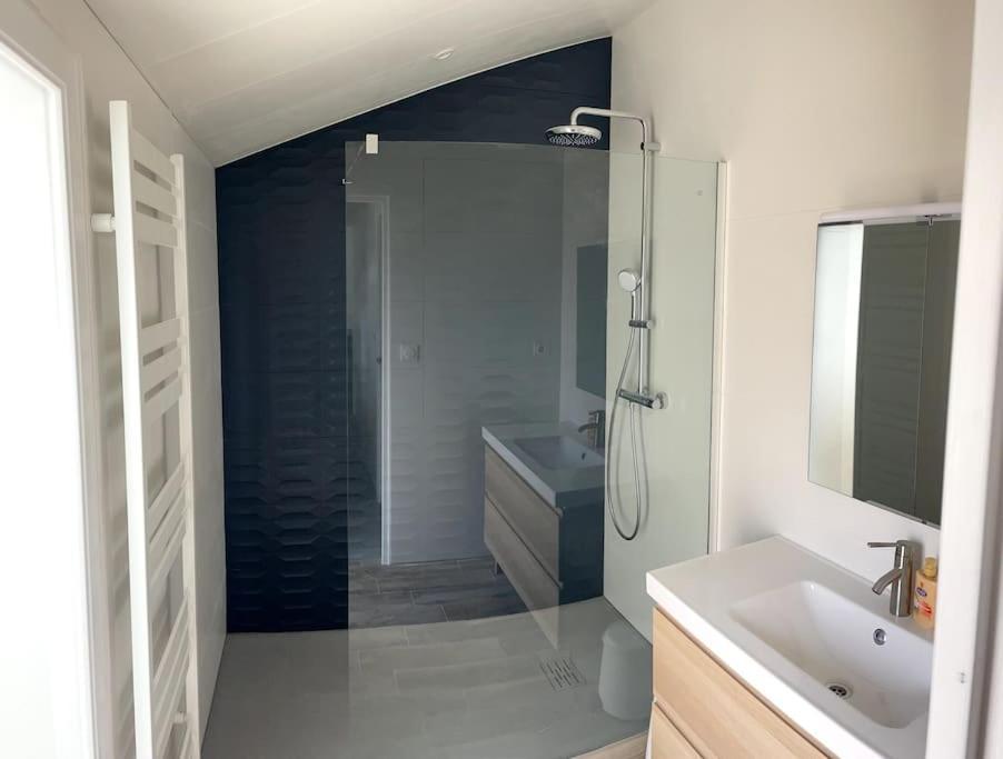 Maison Totalement Renovee 3 Chambres Au Coeur Du Village Lezardrieux Luaran gambar